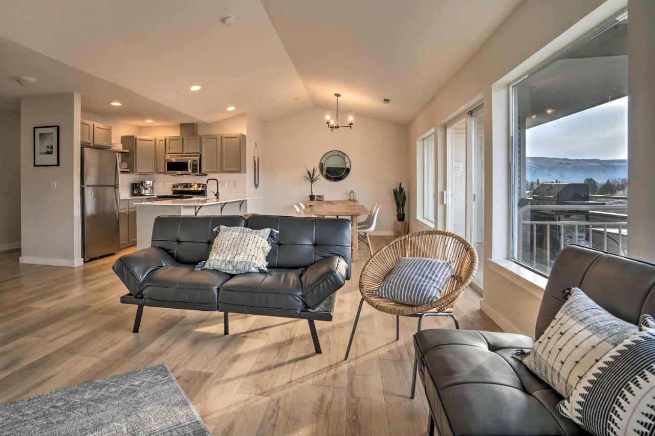 Chic Chelan Condo With Balcony, Walk To Lake And Dtwn! Exterior photo